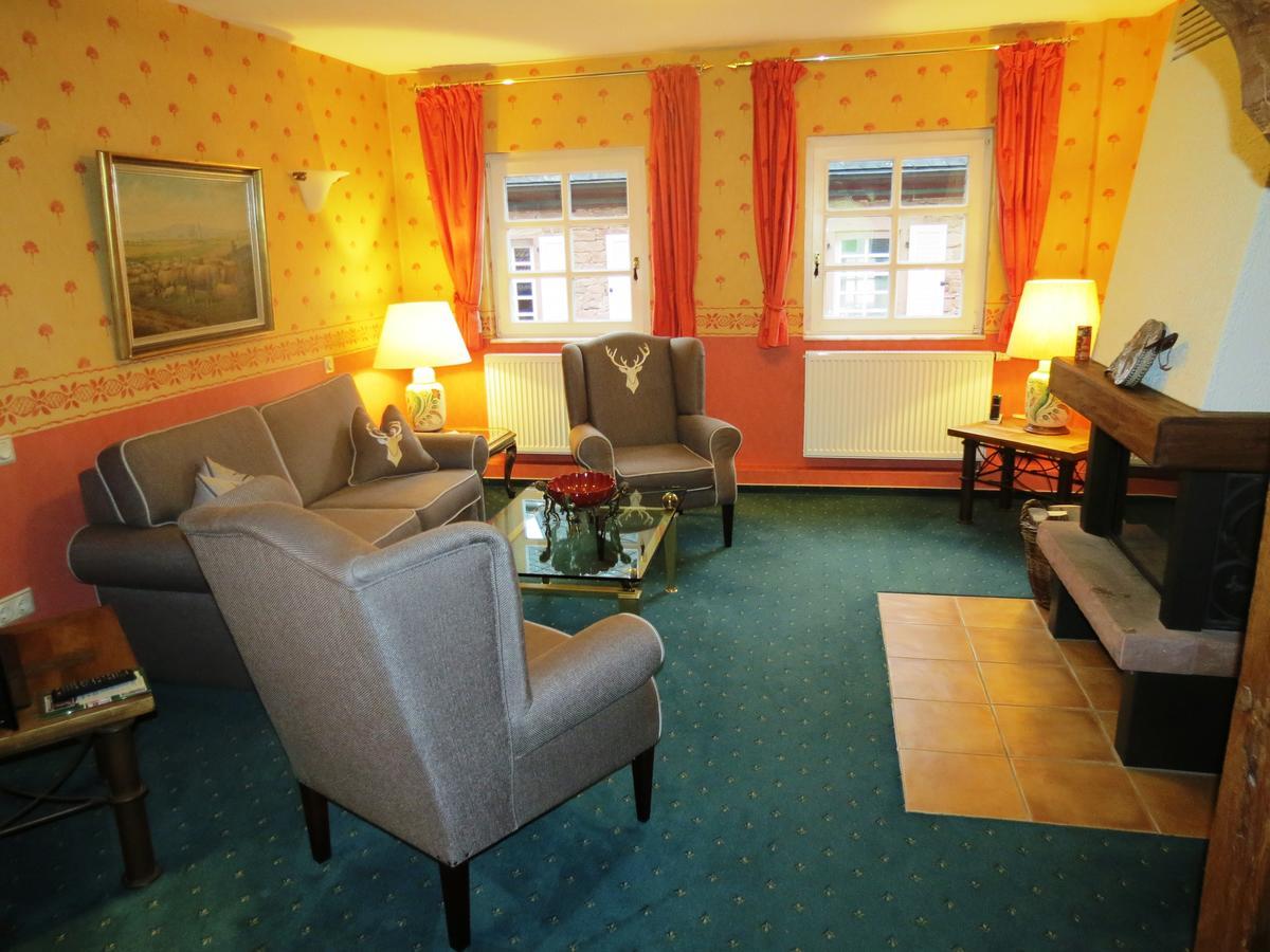 Landhotel Der Schafhof Amorbach Room photo